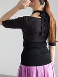 ホルターネックニット《2025summer catalog item》（ブラック）｜Te chichi（テチチ）通販