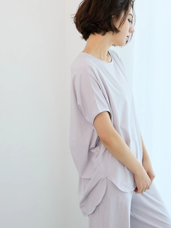 【Essentials】ワンポイント刺繍デザインプルオーバー（ラベンダー）｜Te chichi（テチチ）通販