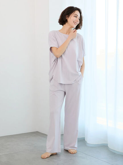 【Essentials】ワンポイント刺繍デザインプルオーバー（ラベンダー）｜Te chichi（テチチ）通販