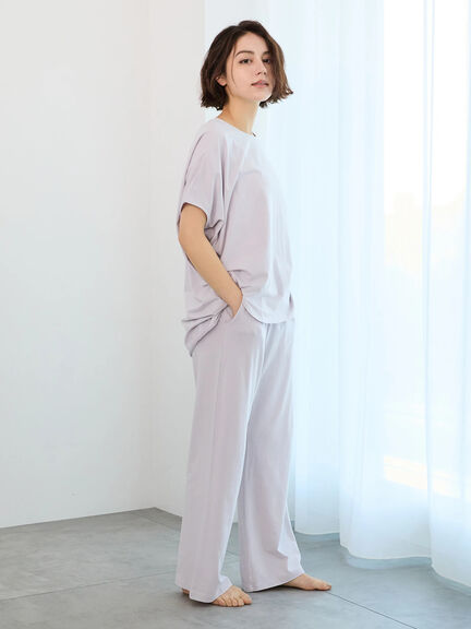 【Essentials】ワンポイント刺繍デザインプルオーバー（ラベンダー）｜Te chichi（テチチ）通販