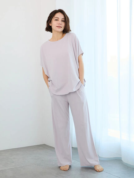 【Essentials】ワンポイント刺繍デザインプルオーバー（ラベンダー）｜Te chichi（テチチ）通販
