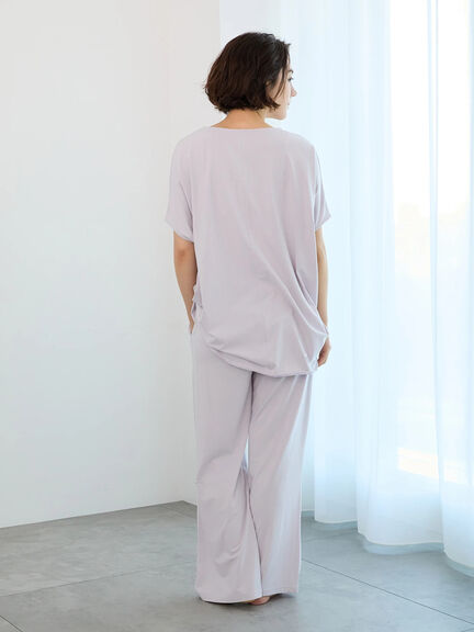 【Essentials】ワンポイント刺繍デザインプルオーバー（ラベンダー）｜Te chichi（テチチ）通販