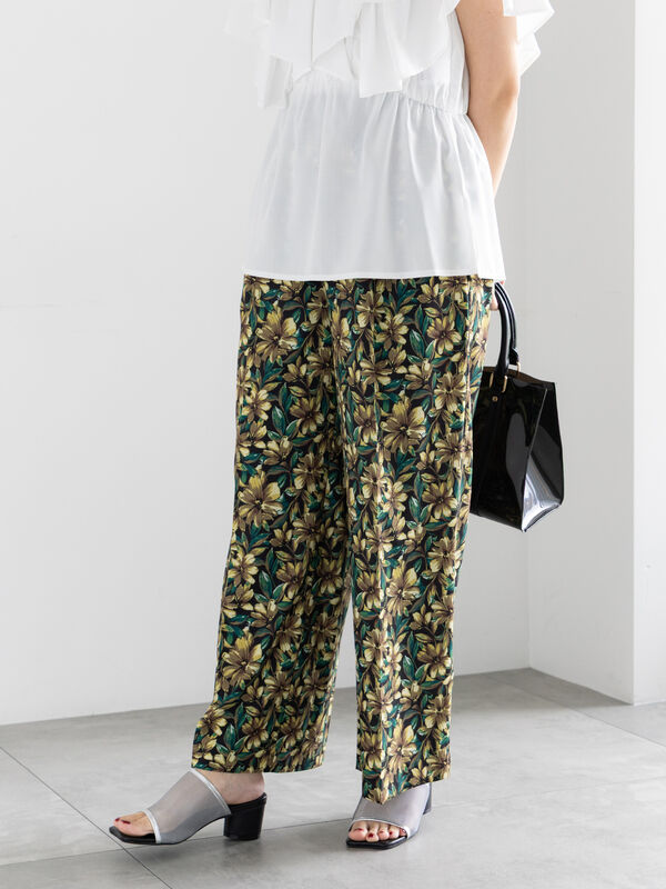 ちーこ様 45R 花柄ブラウンクロップドパンツ 花柄刺繍テーパードパンツ / Brown&Street（ブラウンアンド