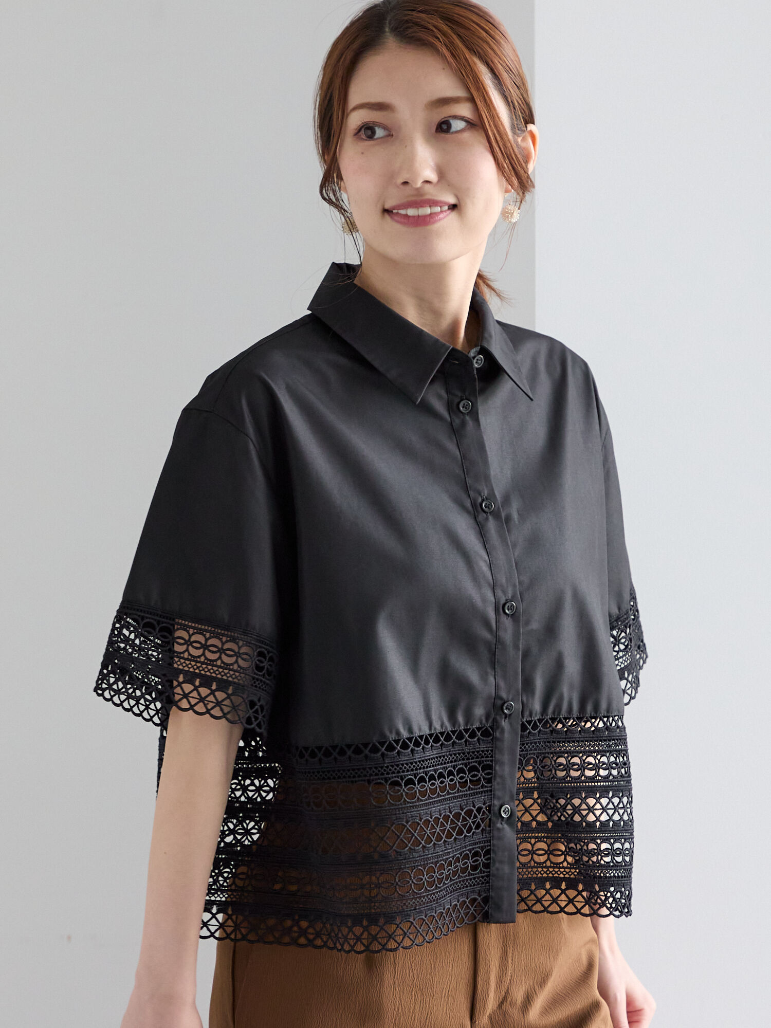 国内発送★VS★レースクロップドTシャツ&ショートパンツセット レースVネッククロップドTシャツ – Darich (ダーリッチ)