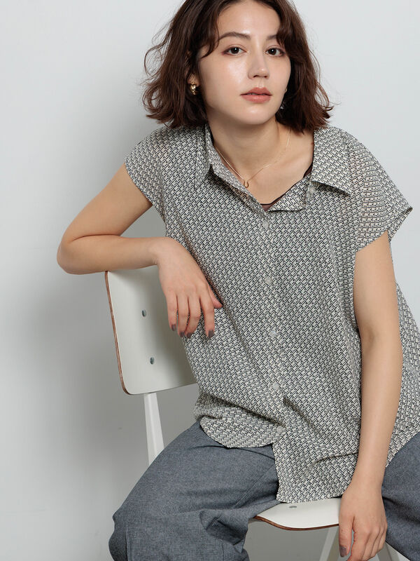 シアサッカージオメ柄シャツブラウス（オフホワイト）｜Te chichi（テチチ）通販