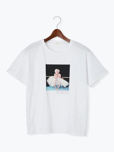 マリリンモンローチェアフォトTシャツ（オフホワイト/チャコールグレー）｜Te chichi（テチチ）通販