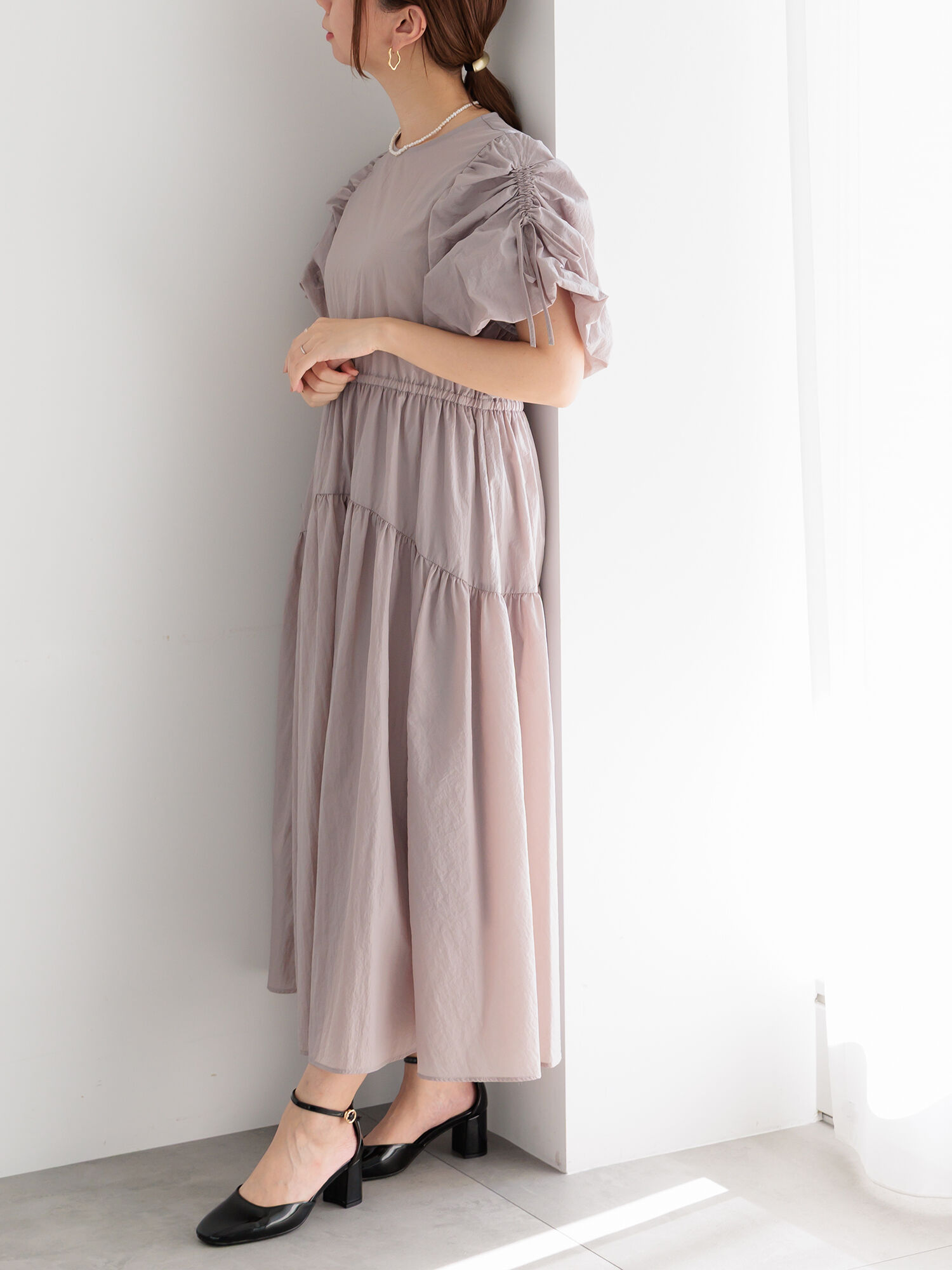 リボンスリーブデザインワンピース LBEG サイズ1 セール】 スリーブリボンロングワンピース（グレー/ブラック