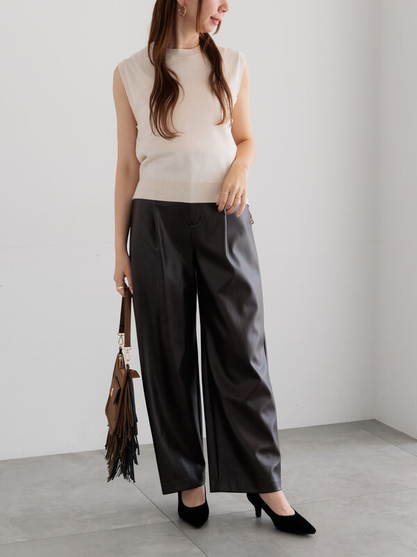 セール】 フェイクレザーセミワイドパンツ《2025Autumn catalog item