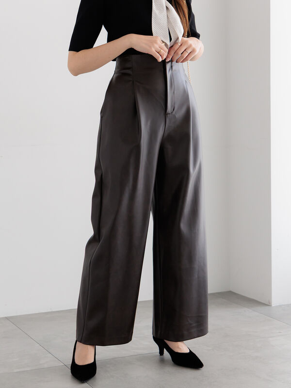 セール】 フェイクレザーセミワイドパンツ《2025Autumn catalog item
