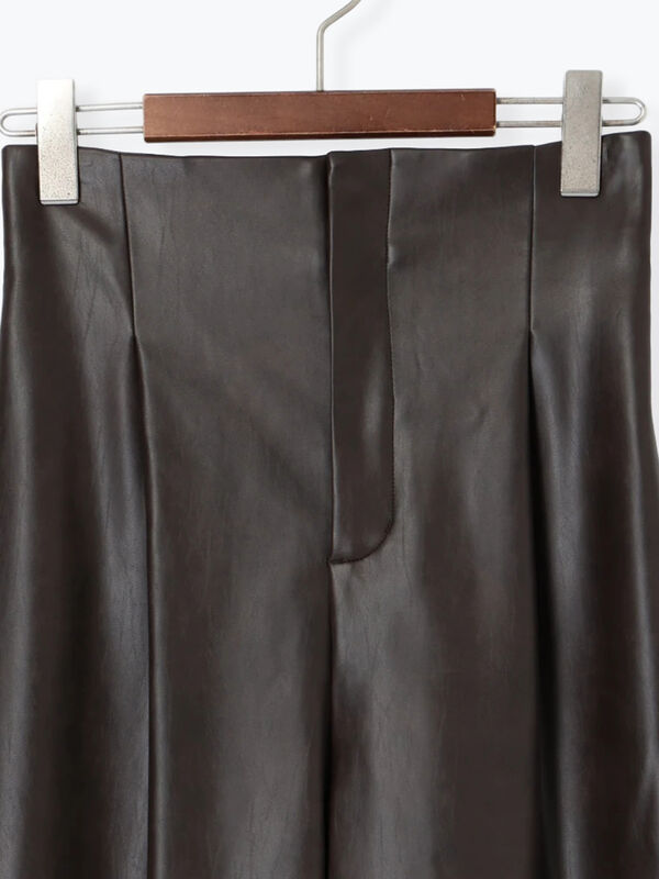 セール】 フェイクレザーセミワイドパンツ《2025Autumn catalog item