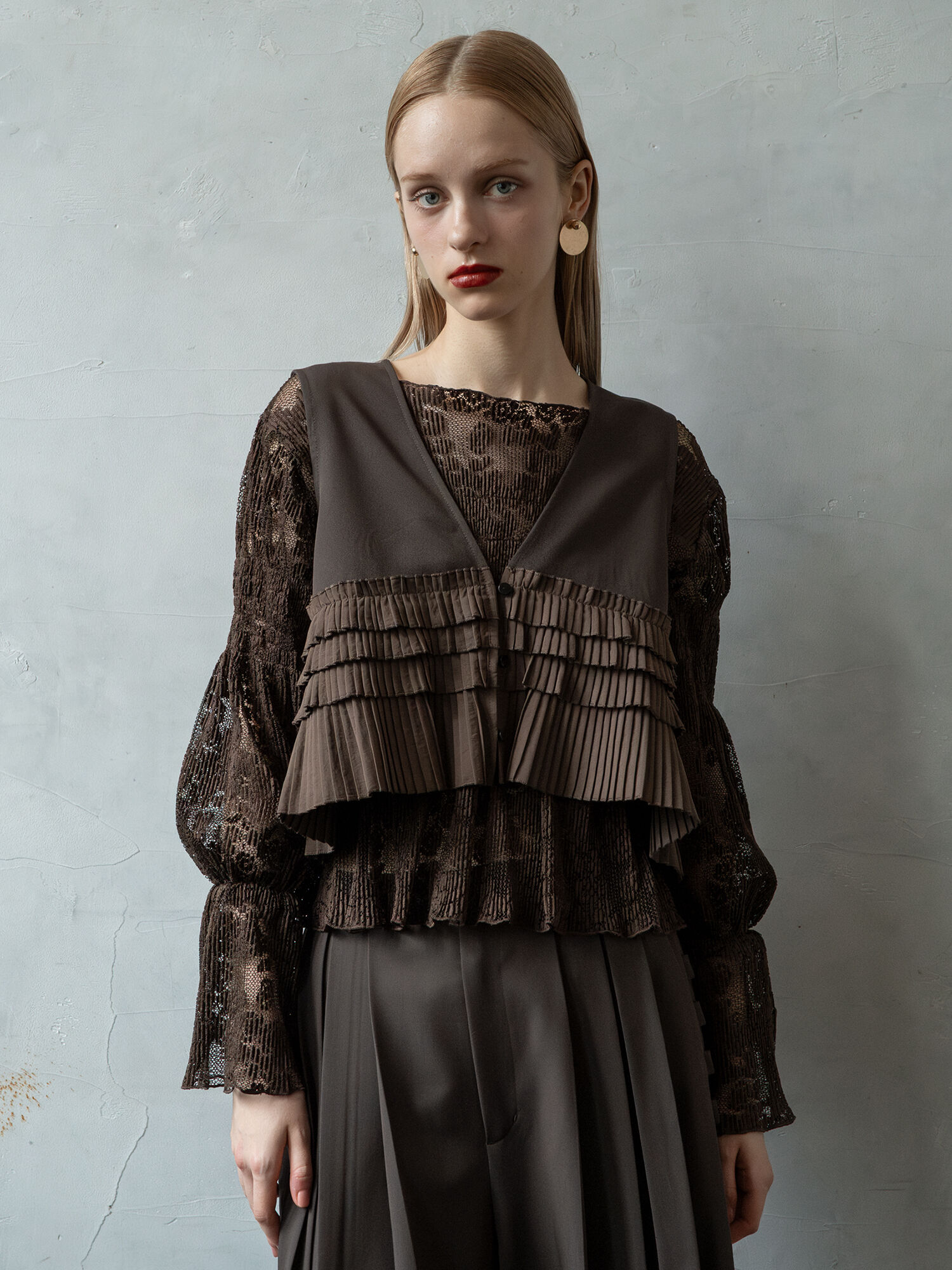 テチチ　フリル　ジレ Atelier plier】プリーツティアードジレ《2025Autumn catalog item