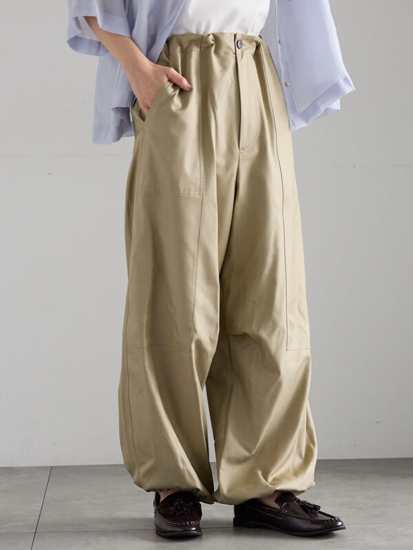 シャイニーツイルパラシュートパンツ《2025Autumn catalog item》（カーキ）｜Te chichi（テチチ）通販