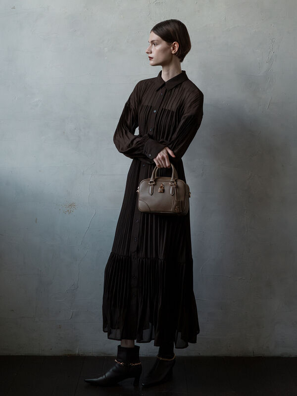 セール】 【Atelier plier】プリーツシャツカラーワンピース