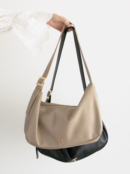 セール】 TメタルポイントムーンショルダーBAG（ブラック/ブラウン