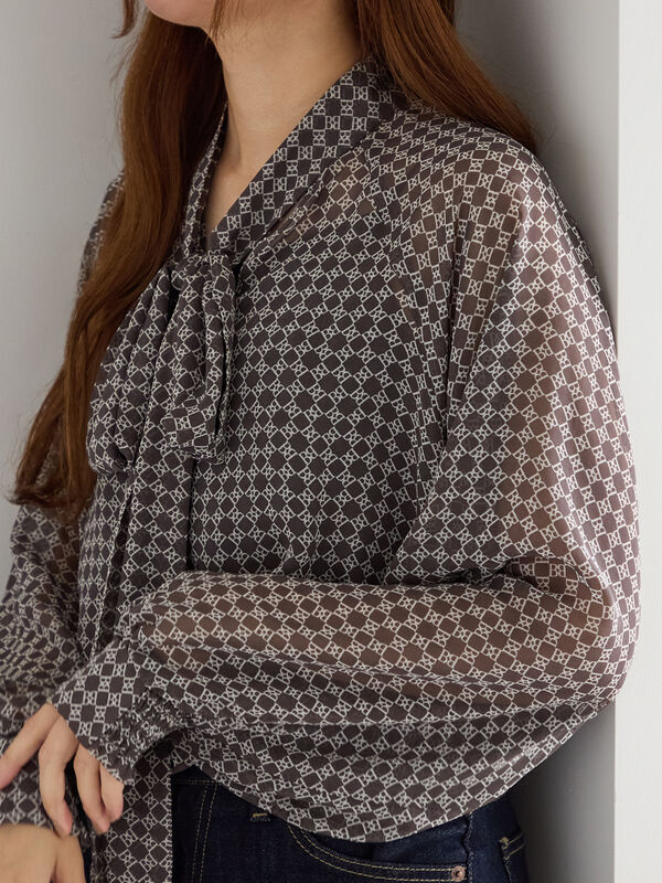 パターンアソートシフォンボウタイブラウス《2025Autumn catalog vol.2 item》（チャコールグレー）｜Te chichi（テチチ）通販