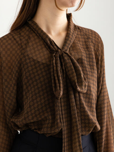 パターンアソートシフォンボウタイブラウス《2025Autumn catalog vol.2 item》（チャコールグレー/ブラック/ボルドー/ブラウン）｜Te chichi（テチチ）通販