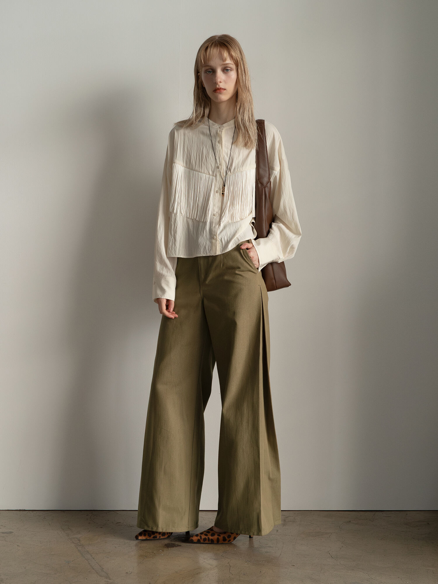 サイドタックデザインパンツ《2025Autumn catalog vol.2 item