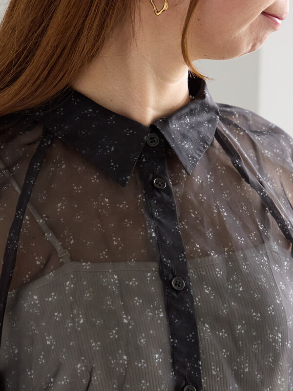 セール】 シアーフラワーボリュームスリーブブラウス（ブラック