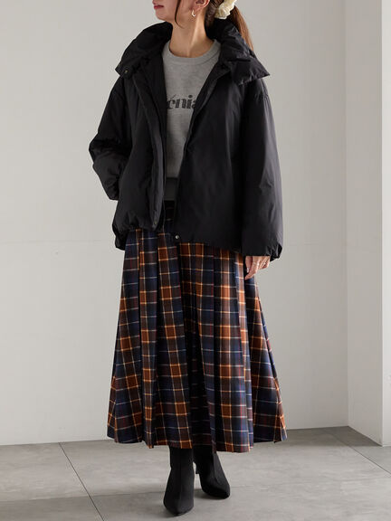 スタンドカラーショートダウンジャケット《2025winter catalog item》（オフホワイト/ブラック/ブルー）｜Te chichi（テチチ）通販