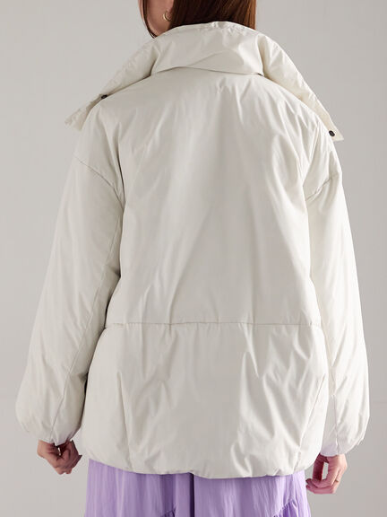 スタンドカラーショートダウンジャケット《2025winter catalog item》（オフホワイト/ブラック/ブルー）｜Te chichi（テチチ）通販