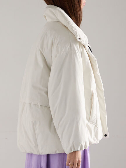 スタンドカラーショートダウンジャケット《2025winter catalog item》（オフホワイト/ブラック/ブルー）｜Te chichi（テチチ）通販