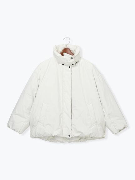 スタンドカラーショートダウンジャケット《2025winter catalog item》（オフホワイト/ブラック/ブルー）｜Te chichi（テチチ）通販