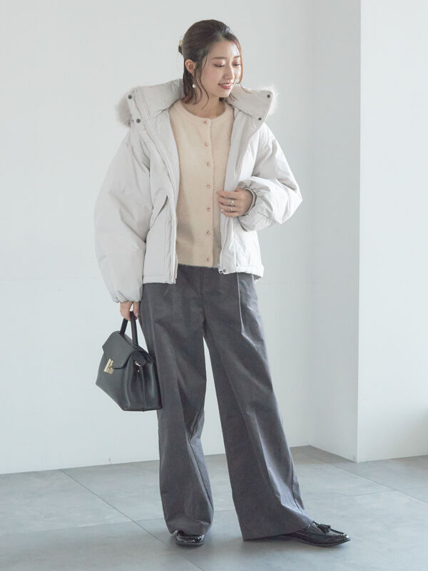 新品エムズグレイ ホワイト フード付きショートダウンジャケット 宮本茉由着用】フードショートダウンジャケット（ブラック/カーキ/S