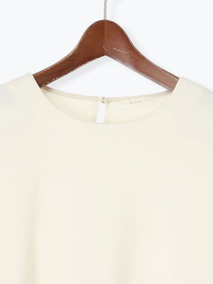 ティアードフリルヘムプルオーバー（オフホワイト/ブラック）｜Te chichi（テチチ）通販