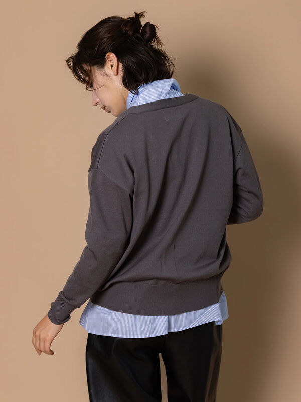 セール】 【Disney】101/刺繍Vネックカーディガン（オフホワイト