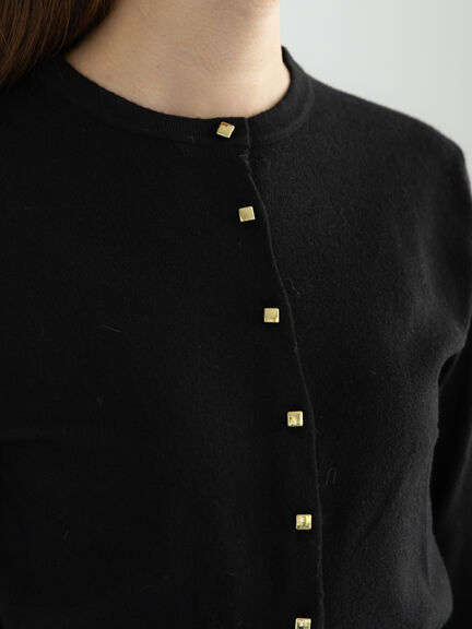 メタルスクエア釦クルーネックカーディガン（オフホワイト/シルバー/ブラック/ピンク/ゴールド）｜Te chichi（テチチ）通販