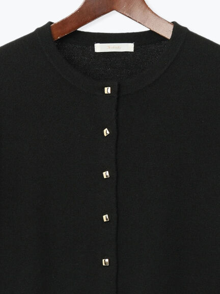 メタルスクエア釦クルーネックカーディガン（オフホワイト/シルバー/ブラック/ピンク/ゴールド）｜Te chichi（テチチ）通販