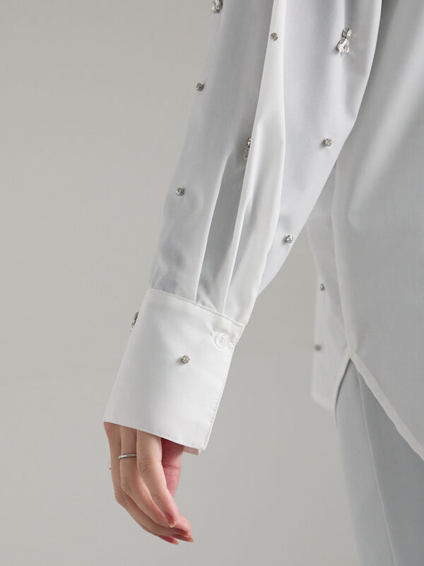 セール】 ビジューデザインシャツ《2025winter catalog item》（オフ