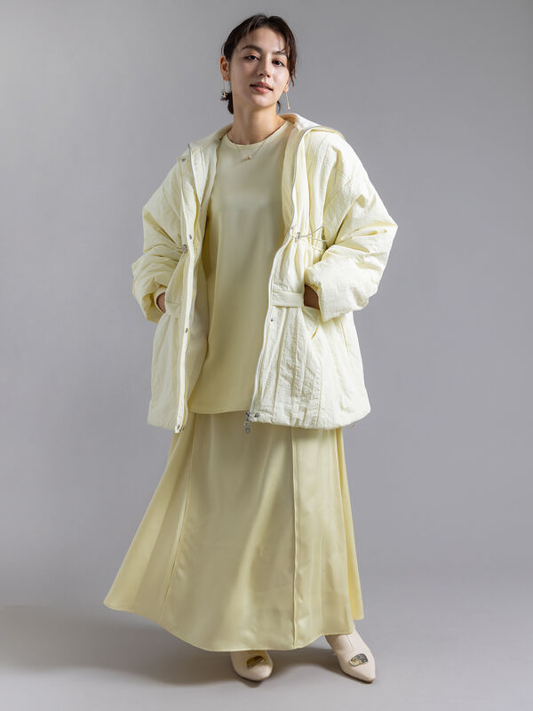 【お値下げ新品未開封】2025年新作中花柄プルオーバーとロングパンツセット SALE】花柄センターシームパンツ◇インパクトがある華やかな柄が主役の