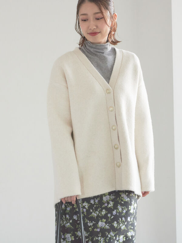 セール】 起毛ミドルVネックカーディガン（オフホワイト