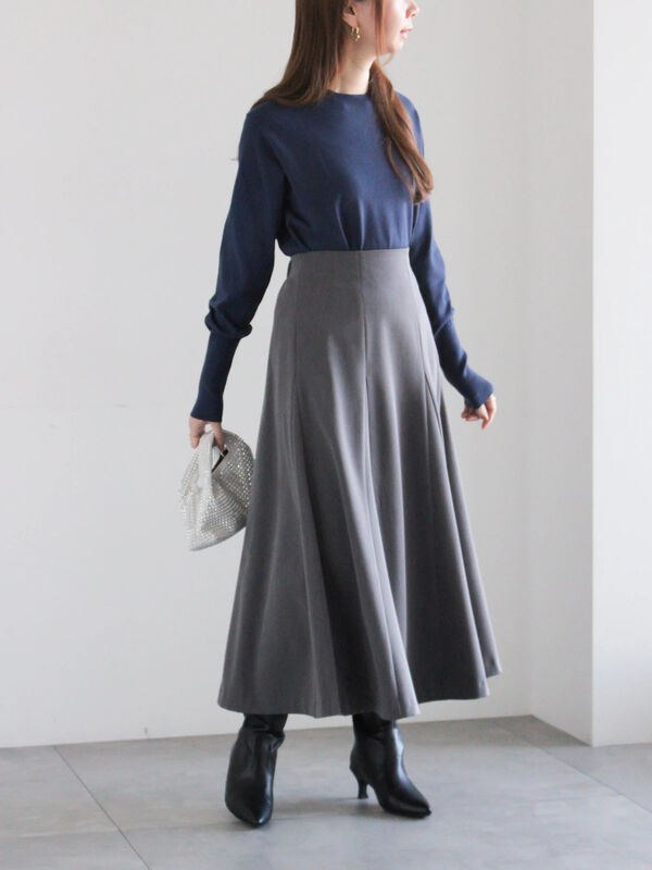 宮本茉由着用】ボンディングフレアスカート（オフホワイト