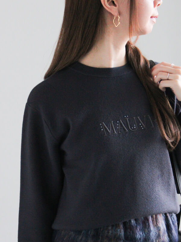 セール】 パール&ウレタン刺繍ロゴニット（オフホワイト