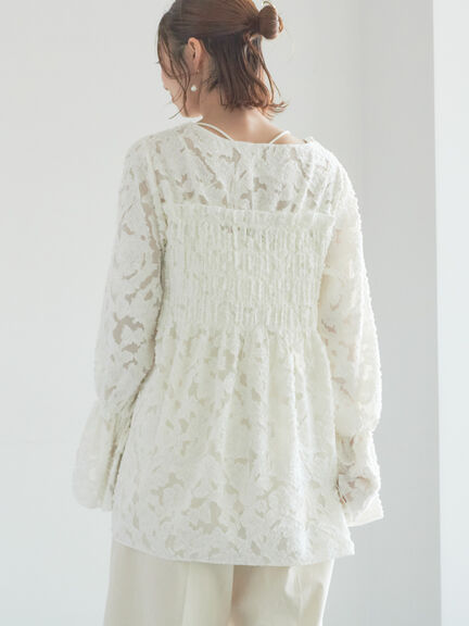 【宮本茉由着用】カットジャガードチュニックブラウス（オフホワイト/サックスブルー）｜Te chichi（テチチ）通販