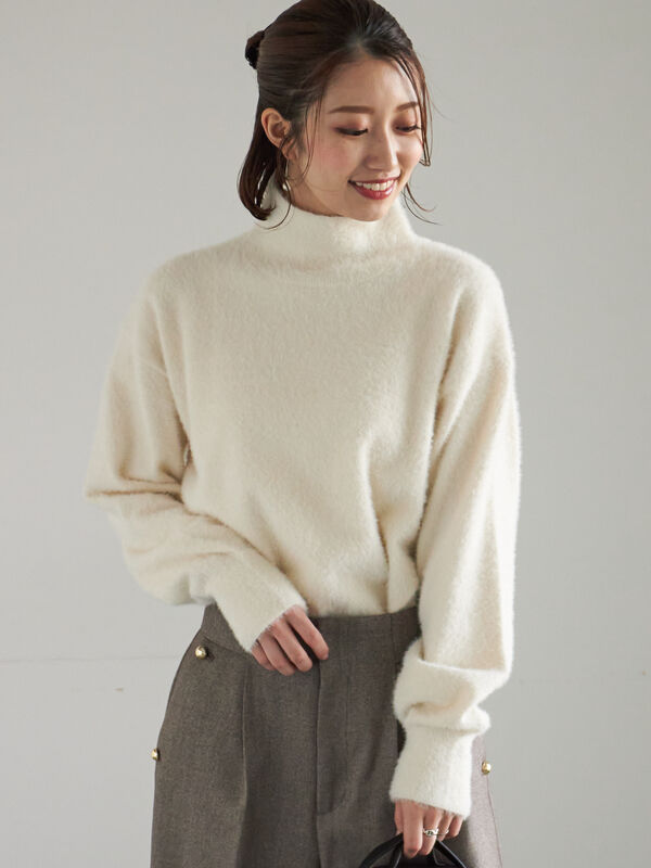 セール】 【宮本茉由着用】ハイネックフェザーニット（オフホワイト