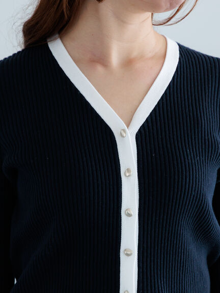 リブVネックカーディガン《2026 spring catalog item》（ホワイト/ブラック/レッド/ネイビー）｜Te chichi（テチチ）通販