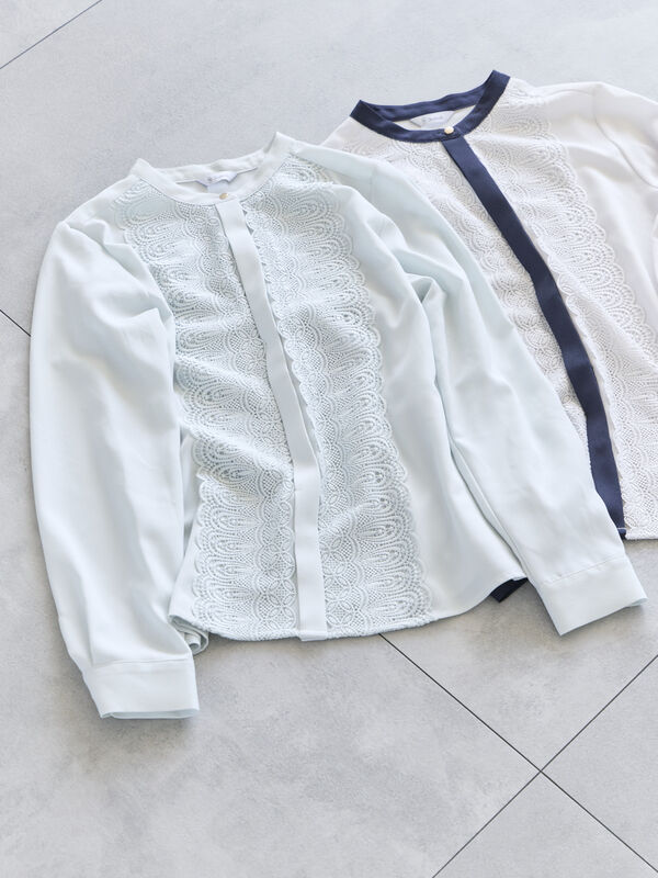 期間限定】 フロントレースブラウス（オフホワイト/グレー/ミント