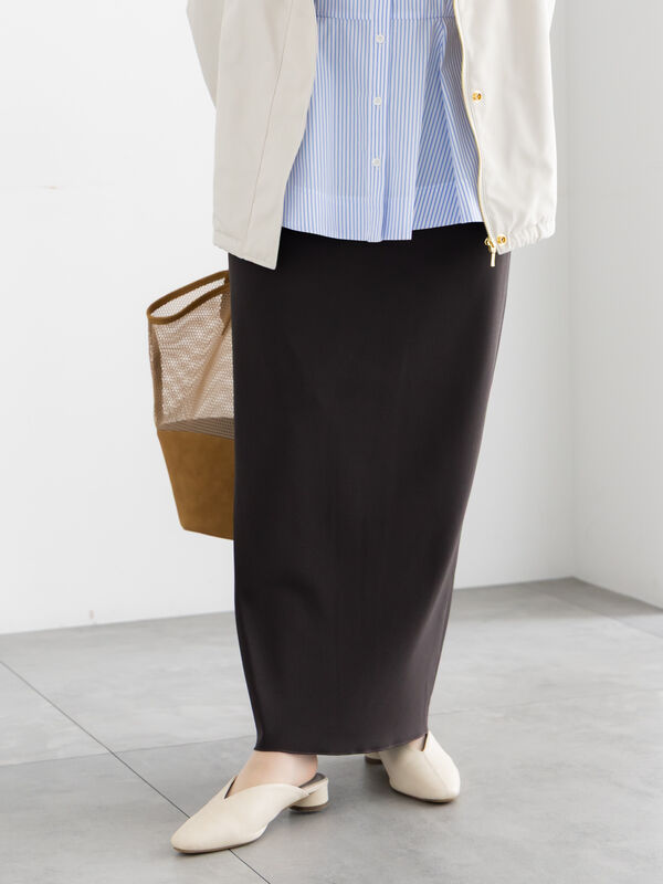 ストレッチジョーゼットナロースカート《2026 spring catalog item》（チャコールグレー）｜Te chichi（テチチ）通販