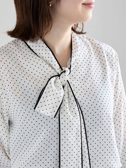 パターンアソートボウタイブラウス《2026 spring catalog item》（オフホワイト/イエロー/ブルー/ネイビー）｜Te chichi（テチチ）通販