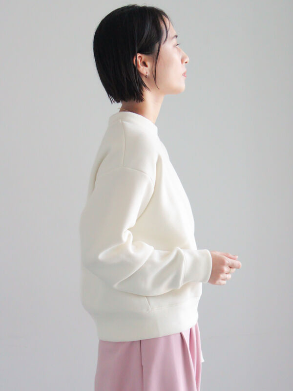 (木曜まで)新品!完売!ROKU♡コットンショルダーホールカットソーwhite 売って買う (木曜まで)新品!完売!ROKU♡コットンショルダーホール