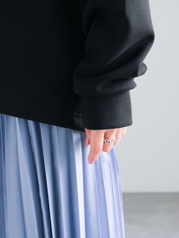 バックジップダンボールプルオーバー（オフホワイト/ブラック/Sグレー