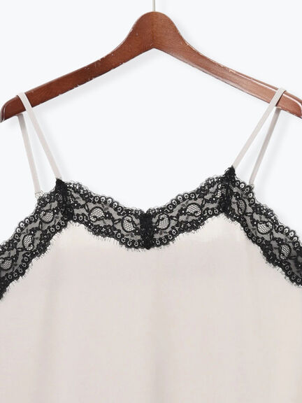 【2026年3月InRed掲載波瑠さん着用】イレギュラーヘムレイヤードレースキャミ（オフホワイト/グレー/ブラック）｜Te chichi（テチチ）通販