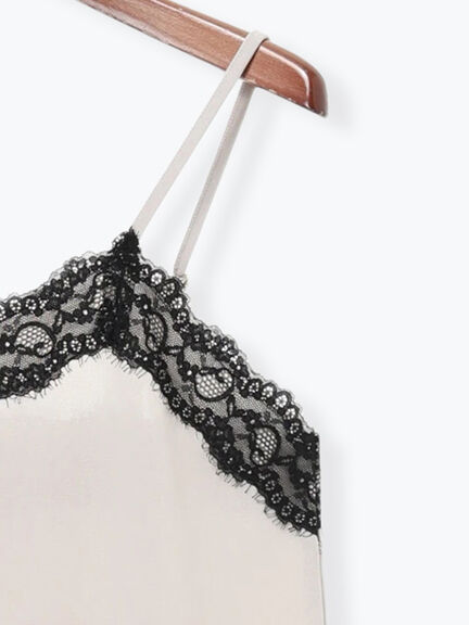 【2026年3月InRed掲載波瑠さん着用】イレギュラーヘムレイヤードレースキャミ（オフホワイト/グレー/ブラック）｜Te chichi（テチチ）通販