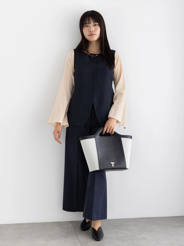 セール】 スクエアネックジレ【AOYAMA FASHION ASSOCIATION × Té