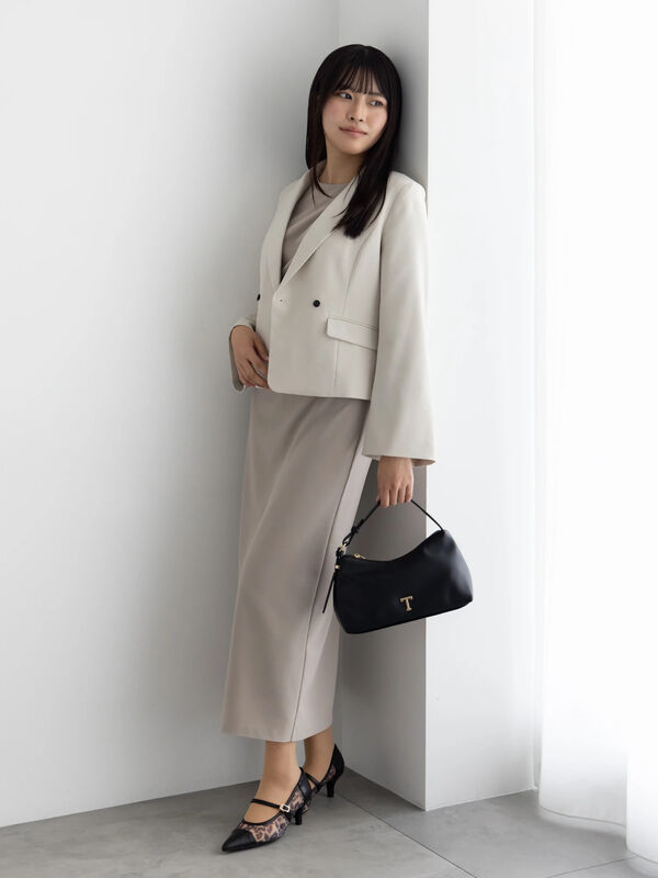 セール】 フレア袖クロップトテーラードジャケット【AOYAMA FASHION