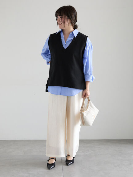 【2026年3月InRed掲載波瑠さん着用】Vネックニットベスト（オフホワイト/ブラック/サックスブルー）｜Te chichi（テチチ）通販