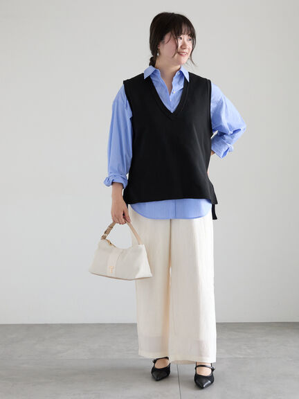 【2026年3月InRed掲載波瑠さん着用】Vネックニットベスト（オフホワイト/ブラック/サックスブルー）｜Te chichi（テチチ）通販